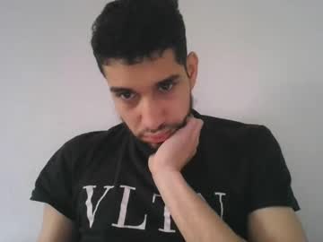 Younniiiiiiiooooooooooooooo Chaturbate stream image from April 23, 2025