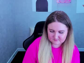 Andrea_Robinson Chaturbate stream image from April 23, 2025