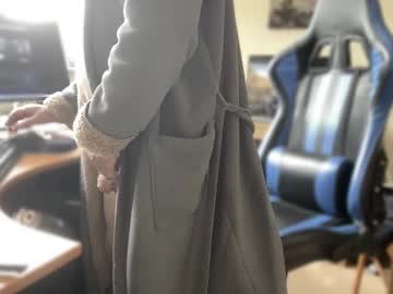 Togbear Chaturbate stream image from April 23, 2025
