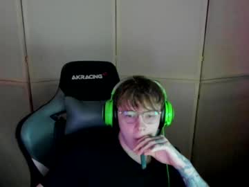 Aron_Neall Chaturbate stream image from April 23, 2025