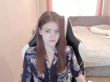 Malia__Hale Chaturbate stream image from April 23, 2025