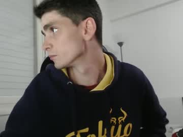 Ofsolovicio Chaturbate stream image from April 23, 2025