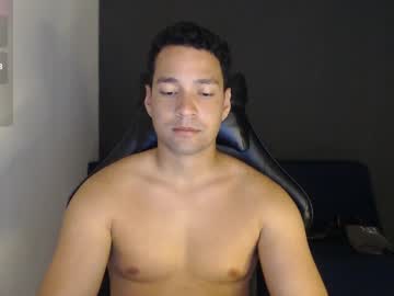 Secretboy5000 Chaturbate stream image from April 23, 2025
