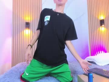 Toom_Houston Chaturbate stream image from April 23, 2025