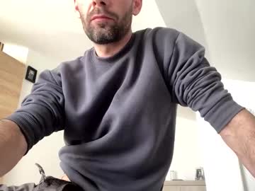 Adrianplaton19 Chaturbate stream image from April 23, 2025