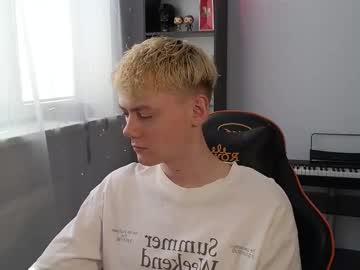 Kirill_20_Cm Chaturbate stream image from April 23, 2025