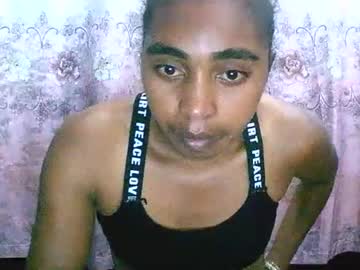 Rephaleta Chaturbate stream image from April 23, 2025