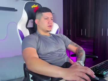 _Robertobaggio Chaturbate stream image from April 23, 2025