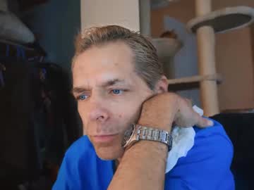Your_King_Of_Hearts Chaturbate stream image from April 23, 2025