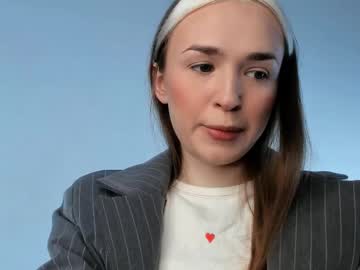 Moon_Tiny Chaturbate stream image from April 23, 2025