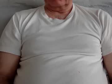 Pussylickersub1 Chaturbate stream image from April 23, 2025