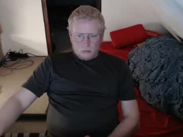 Pussylovercb Chaturbate stream image from April 23, 2025