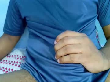 Shy_Eyes_ Chaturbate stream image from April 23, 2025