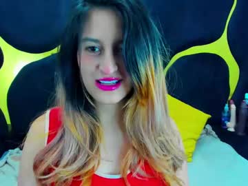 Giaroussel Chaturbate stream image from April 23, 2025