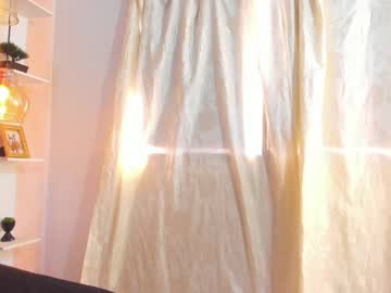 Lexi_M00n Chaturbate stream image from April 23, 2025