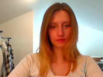 Luna_Xsensual Chaturbate stream image from April 23, 2025