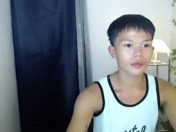 Xxronnie Chaturbate stream image from April 23, 2025