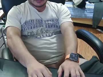 Brianlowe99 Chaturbate stream image from April 23, 2025