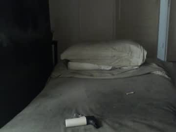 Dutchqueertallguy Chaturbate stream image from April 23, 2025