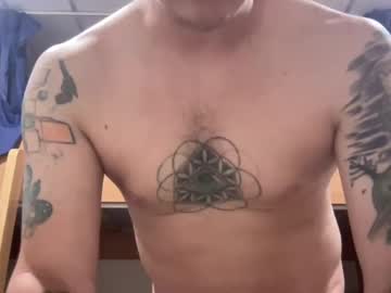 Girthed90 Chaturbate stream image from April 23, 2025