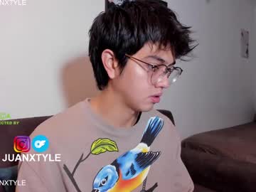 Juancamroom Chaturbate stream image from April 23, 2025