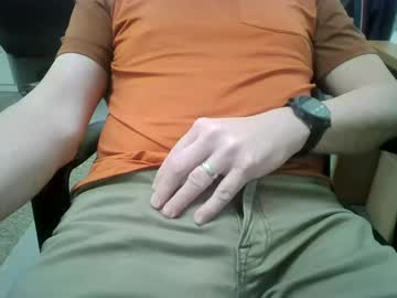 Hornyhubby1001 Chaturbate stream image from April 23, 2025