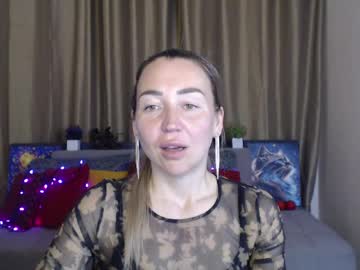 Ay_Kiss_Jully Chaturbate stream image from April 23, 2025