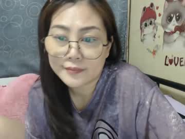 Bellbabe Chaturbate stream image from April 23, 2025