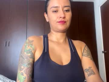 Macarenax Chaturbate stream image from April 23, 2025