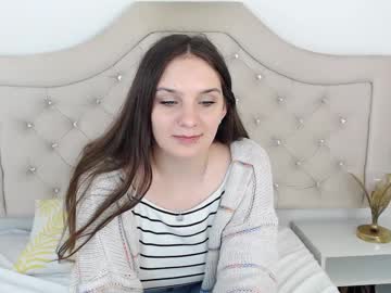 Mayakinky Chaturbate stream image from April 23, 2025