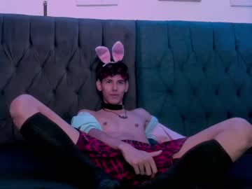 Desmondconnor Chaturbate stream image from April 23, 2025