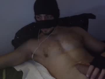 Stv8000 Chaturbate stream image from April 23, 2025