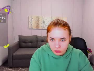 Vickie_Wilk Chaturbate stream image from April 23, 2025