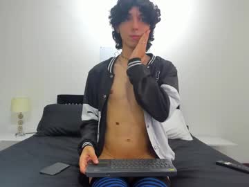 Yefir_Joly Chaturbate stream image from April 23, 2025