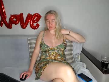 Yourhotdream1 Chaturbate stream image from April 23, 2025