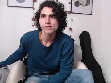 Harry_Sky Chaturbate stream image from April 23, 2025