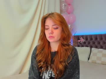Ella_Mayers Chaturbate stream image from April 23, 2025