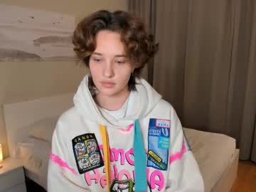 Georginabumforda Chaturbate stream image from April 23, 2025