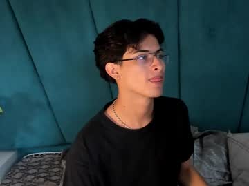 Aaron_Eze Chaturbate stream image from April 23, 2025