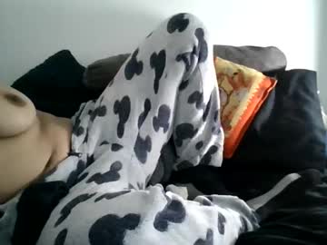 Daszler Chaturbate stream image from April 23, 2025