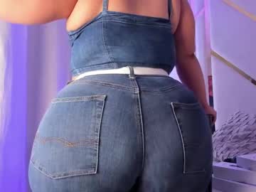 Leahbarker Chaturbate stream image from April 23, 2025