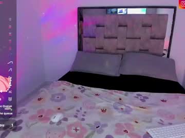 Moonlover_1 Chaturbate stream image from April 23, 2025
