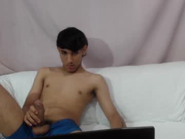 Cody_Fox1 Chaturbate stream image from April 23, 2025