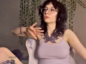 Frau_Basted Chaturbate stream image from April 23, 2025