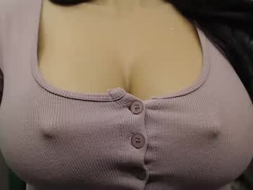 Fuck_My_Titss Chaturbate stream image from April 23, 2025
