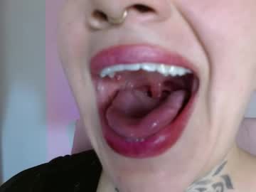 Lisa_Avila_ Chaturbate stream image from April 23, 2025