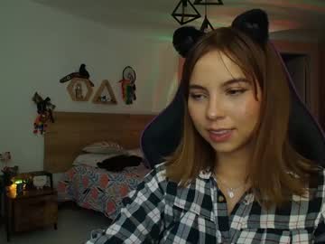 Lolaverse Chaturbate stream image from April 23, 2025