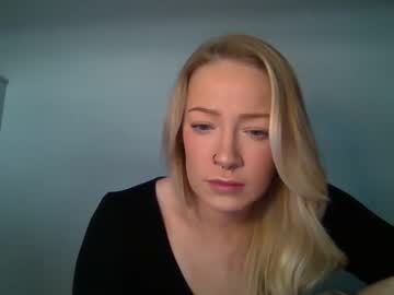 Therightmissy Chaturbate stream image from April 23, 2025