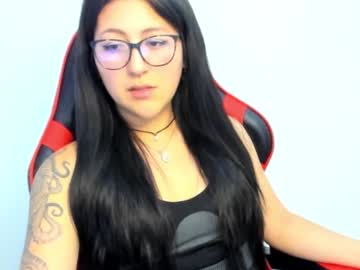 Dave_And_Lia Chaturbate stream image from April 23, 2025