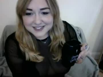 Itsthemole Chaturbate stream image from April 23, 2025